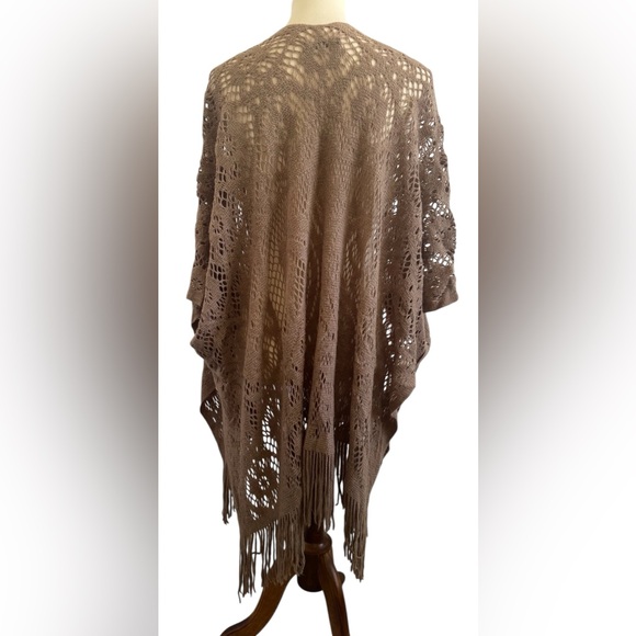 Do Everything in Love Tan BOHO Western Brown Fringe Kimono Cardigan One Size - Picture 5 of 10